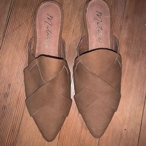 Size 10 Matisse mule